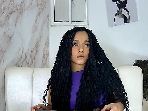 khiara jhones online show from 04/22/26, 03:46