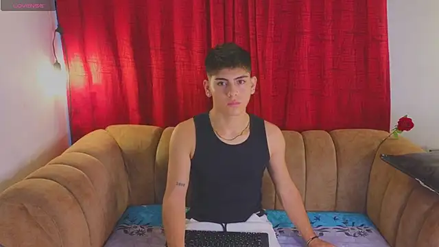 josethariaz25 online show from 06/11/26, 11:18