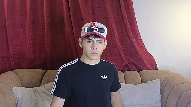 josethariaz25 online show from 04/26/26, 09:17
