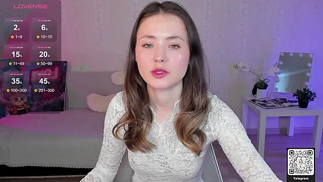 LinnLove online show from 04/24/26, 07:10