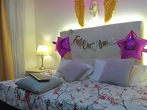 abigail restrepo online show from 05/19/26, 01:56