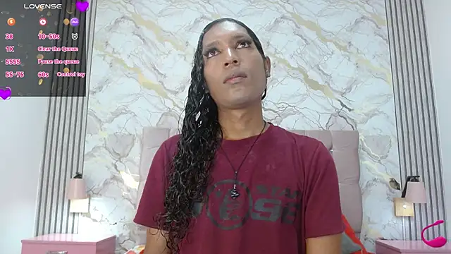 Mia Hiills online show from 06/17/26, 12:37