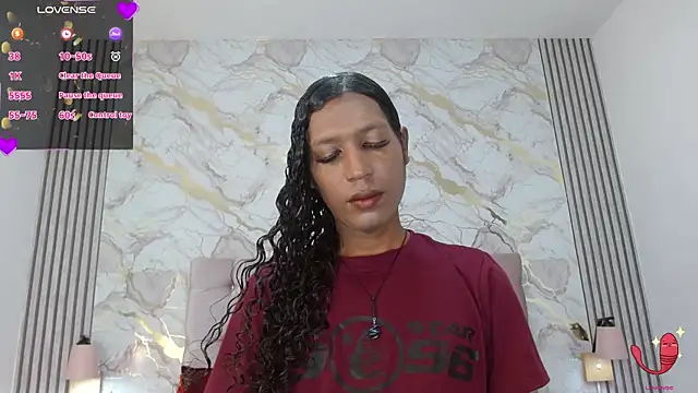 Mia Hiills online show from 06/06/26, 03:12