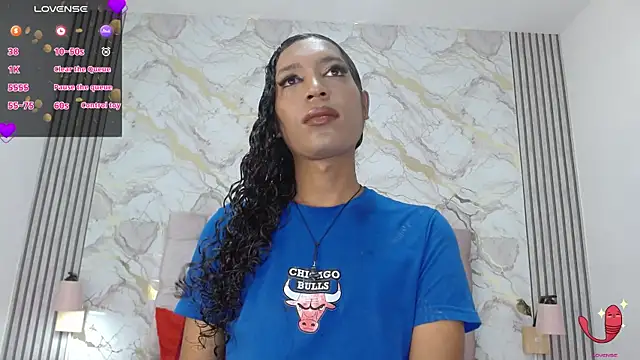 Mia Hiills online show from 05/25/26, 12:37