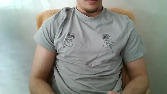 Snapshot of Mr_Arab_boy chatting on 04/25/26, 02:36 Mr Arab boy online show from 04/25/26, 02:36