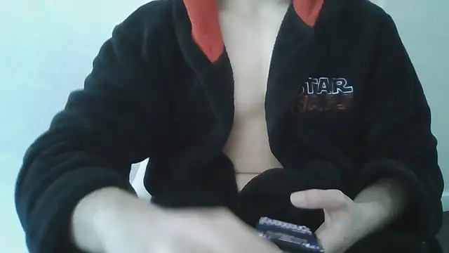 Snapshot of Mr_Arab_boy chatting on 04/21/26, 12:34 Mr Arab boy online show from 04/21/26, 12:34