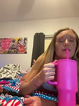 xlilianaxx online show from 06/26/26, 05:24