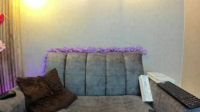 ShantalBr online show from 06/22/26, 03:25