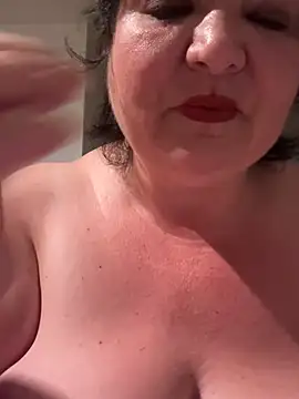 curvymilfmicha online show from 07/15/26, 10:39