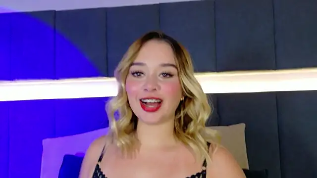 Sofia pamela  online show from 05/19/26, 08:16