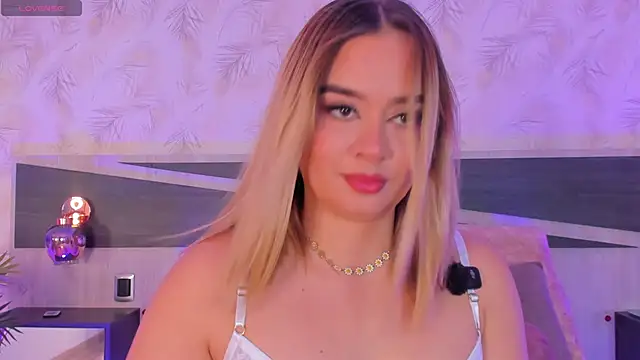 Sofia pamela  online show from 04/21/26, 07:31