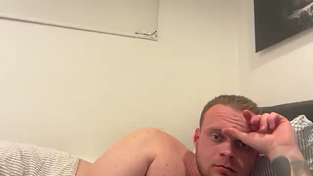 hallihallo12343 online show from 04/20/26, 10:11