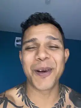 Candela3333 online show from 04/21/26, 01:42