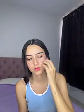 Snapshot of Violetta_cutess chatting on 04/23/26, 12:29 Violetta cutess online show from 04/23/26, 12:29