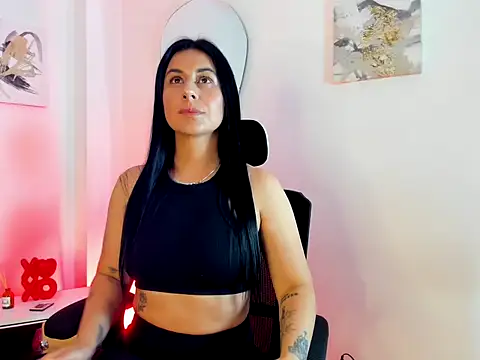 ManuelaGlamourX online show from 04/26/26, 08:06