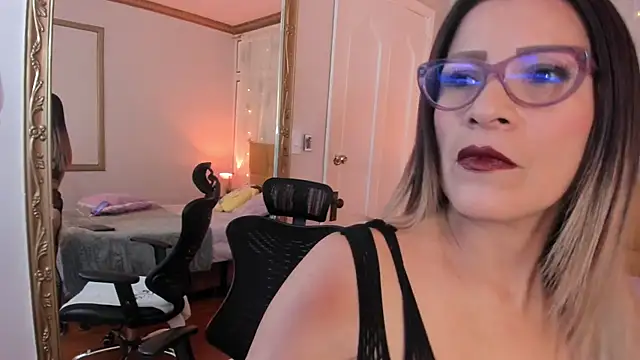 cris milk online show from 05/23/26, 03:00
