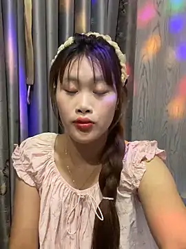 Ly-sexyy online show from 04/28/26, 04:11