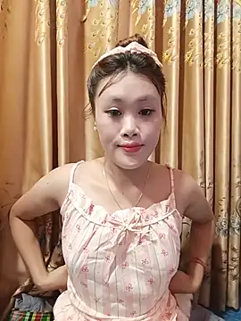Snapshot of Ly-sexyy chatting on 07/13/26, 06:02 Ly-sexyy online show from 07/13/26, 06:02