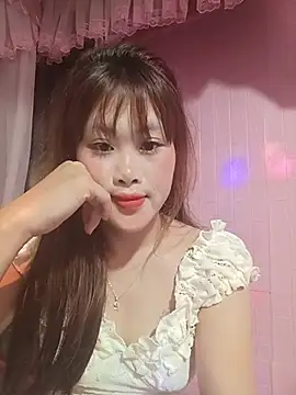 Snapshot of Ly-sexyy chatting on 07/05/26, 08:37 Ly-sexyy online show from 07/05/26, 08:37