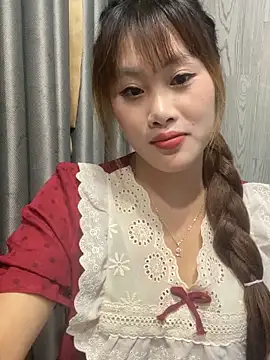 Ly-sexyy online show from 05/05/26, 04:21