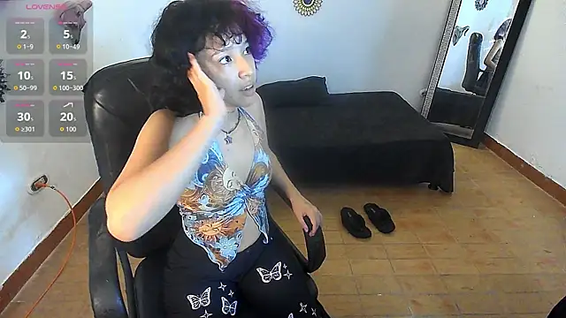 chaotic purple online show from 04/21/26, 09:32