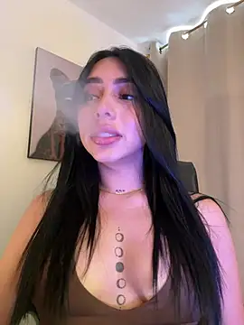 Snapshot of IsabellaNoir_ chatting on 07/24/26, 06:26 IsabellaNoir online show from 07/24/26, 06:26