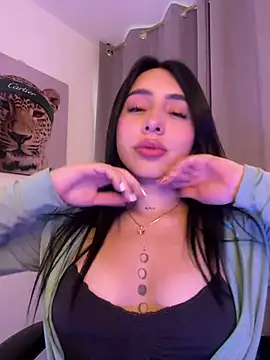 IsabellaNoir  online show from 05/22/26, 10:30