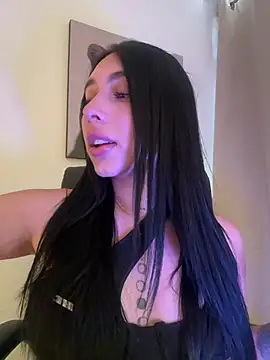 Snapshot of IsabellaNoir_ chatting on 06/30/26, 04:40 IsabellaNoir online show from 06/30/26, 04:40