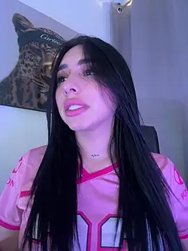 IsabellaNoir  online show from 05/01/26, 08:47