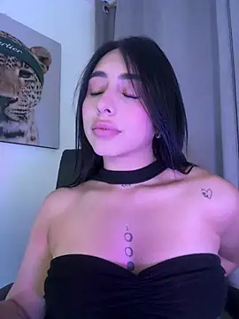 IsabellaNoir  online show from 05/16/26, 11:48