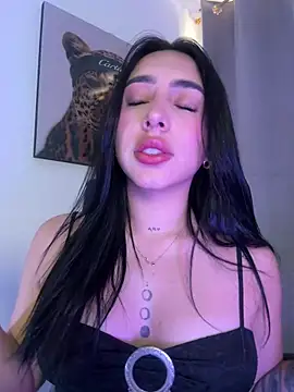 IsabellaNoir  online show from 04/24/26, 09:28