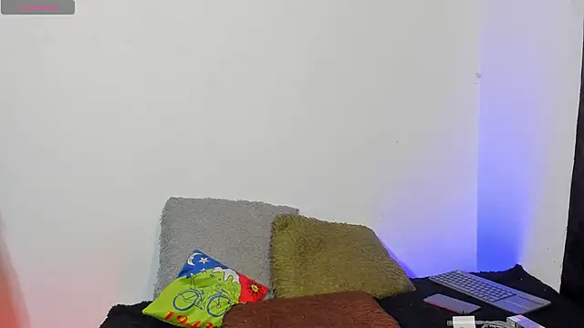 Snapshot of _IanLark chatting on 05/20/26, 11:35 IanLark online show from 05/20/26, 11:35