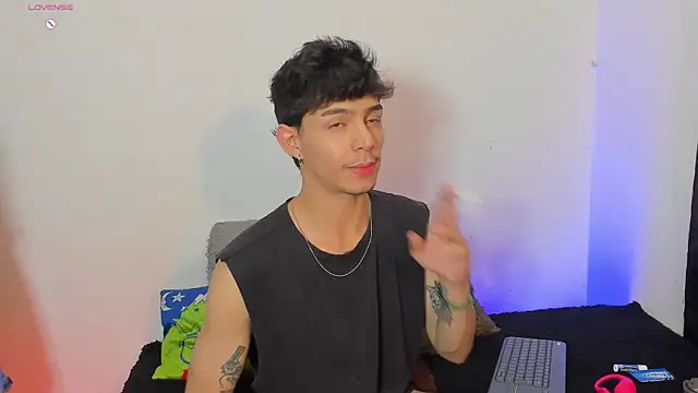 Snapshot of _IanLark chatting on 05/19/26, 11:01 IanLark online show from 05/19/26, 11:01