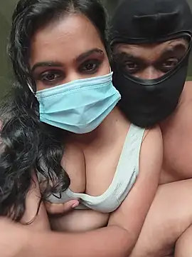 Snapshot of Lustycouple0867 chatting on 07/11/26, 09:42 Lustycouple0867 online show from 07/11/26, 09:42