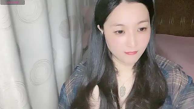 Snapshot of D-Misslu chatting on 05/31/26, 12:00 D-Misslu online show from 05/31/26, 12:00