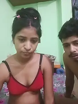 hot-couple-0 online show from 05/23/26, 08:46
