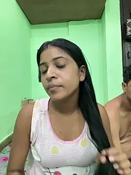 hot-couple-0 online show from 05/30/26, 08:20