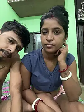 hot-couple-0 online show from 06/09/26, 07:37