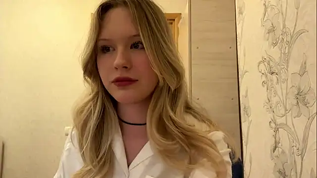 HoneyBlink online show from 04/23/26, 02:40