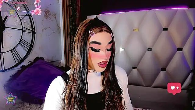 Snapshot of Camila_Vasquezz1 chatting on 06/07/26, 11:48 Camila Vasquezz1 online show from 06/07/26, 11:48