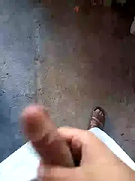 Oussama  001 online show from 08/05/26, 11:26