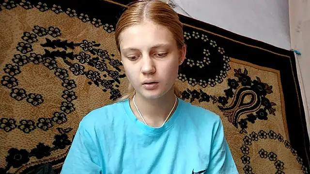Snapshot of LunaLaday chatting on 06/17/26, 02:55 LunaLaday online show from 06/17/26, 02:55