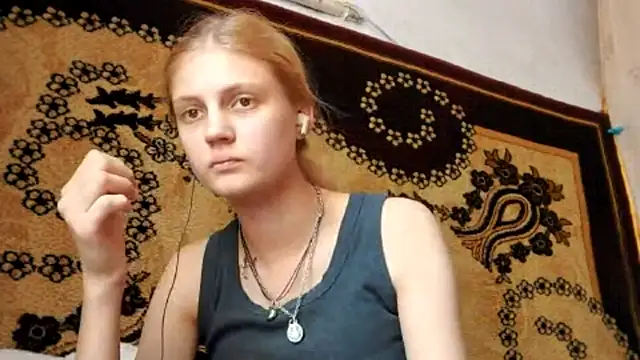 Snapshot of LunaLaday chatting on 07/09/26, 04:57 LunaLaday online show from 07/09/26, 04:57