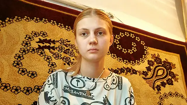 Snapshot of LunaLaday chatting on 07/01/26, 02:56 LunaLaday online show from 07/01/26, 02:56