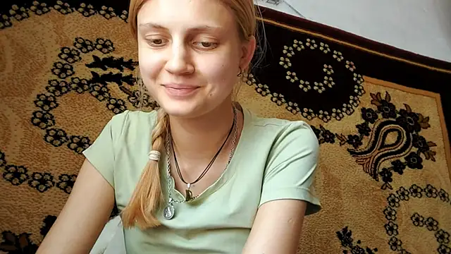 Snapshot of LunaLaday chatting on 07/07/26, 06:16 LunaLaday online show from 07/07/26, 06:16
