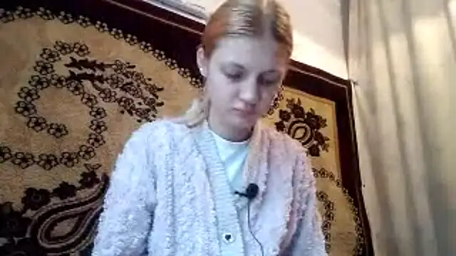 LunaLaday online show from 05/12/26, 02:52