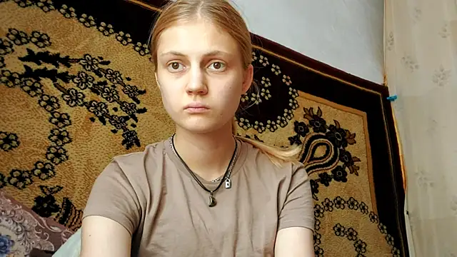 Snapshot of LunaLaday chatting on 07/06/26, 05:14 LunaLaday online show from 07/06/26, 05:14
