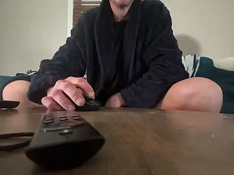 studlyhardwoodd online show from 04/26/26, 02:25