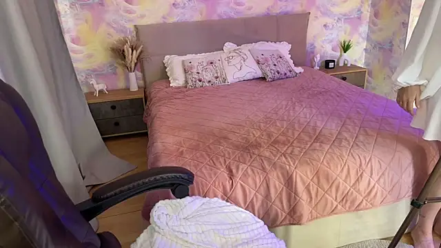 Tiana Belle online show from 06/10/26, 01:18
