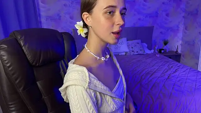 Tiana Belle online show from 05/16/26, 01:04